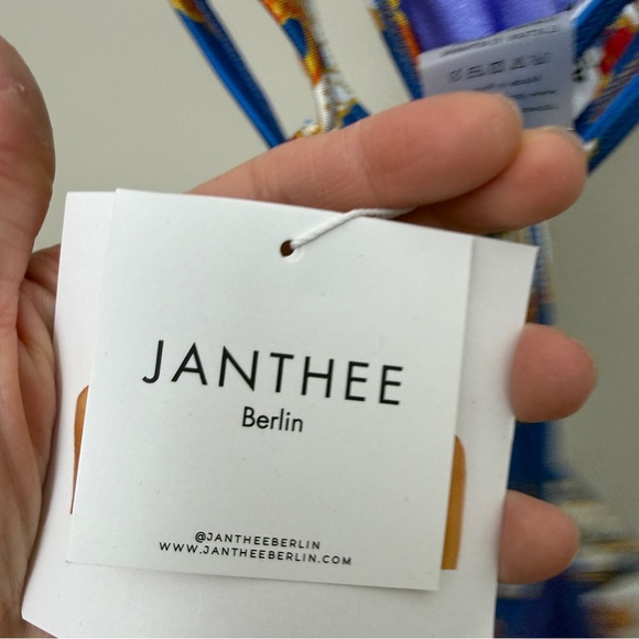 Janthee Tropical Floral Bikini Set - zorah top Ella bottom size S  nwt - Picture 4 of 9